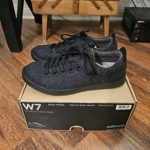 Allbirds sneakers size 7